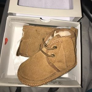 BABY UGGS